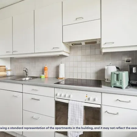 Altwiesenstrasse 152 * Цюрих